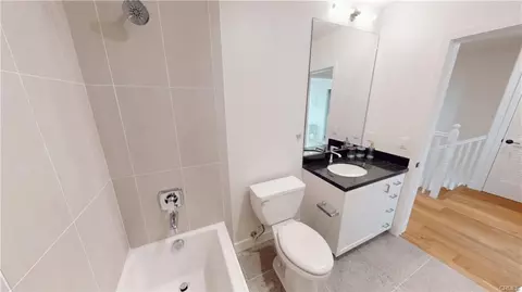 Bath - 1878 E Walnut St #213, Pasadena, CA 91107 photo 1 of 2