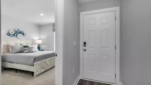 Entry Way - 3581 Viking Dr, Chipley, FL 32428 photo 2 of 5