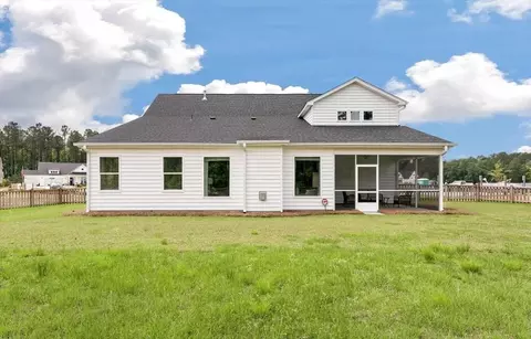 Exterior - 450 Trillium Trl, Pendergrass, GA 30567 photo 9 of 11