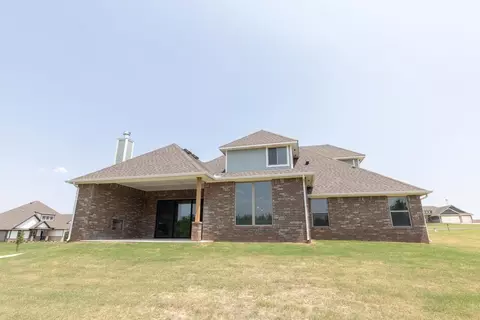 Exterior - 545 Still Mdws, Guthrie, OK 73044 photo 6 of 8