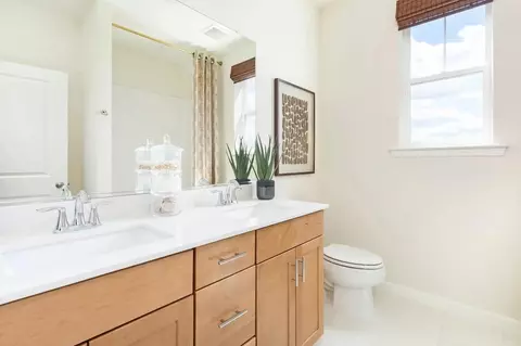Bath - 2631 River Birch Rd, Herndon, VA 20171 photo 1 of 4