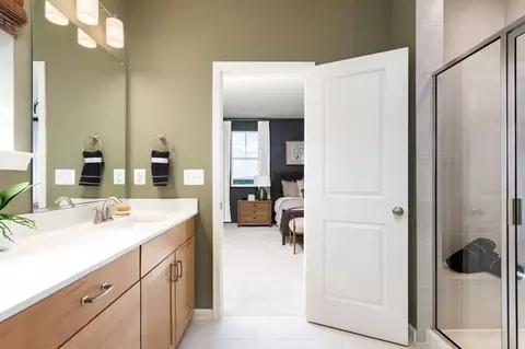 Bath - 2631 River Birch Rd, Herndon, VA 20171 photo 3 of 4