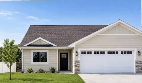 6835 Buck Tail Dr, Altoona, WI 54720