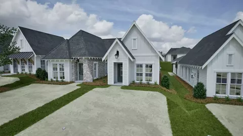 1045 Hunters Way, Opelika, AL 36801