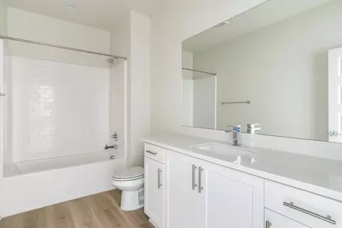 Bath - 9083 Carson Ave, Hesperia, CA 92344 photo 2 of 5