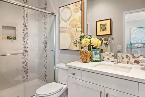 Bath - 9083 Carson Ave, Hesperia, CA 92344 photo 4 of 5