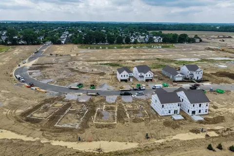 View/Area - 129 Charlie Dr, Delaware, OH 43015 photo 3 of 5