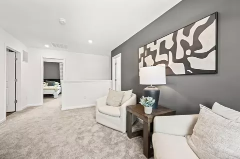Entry Way - 203 Scorsese St, Springfield, OH 45505 photo 9 of 10