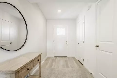 Entry Way - 203 Scorsese St, Springfield, OH 45505 photo 1 of 10