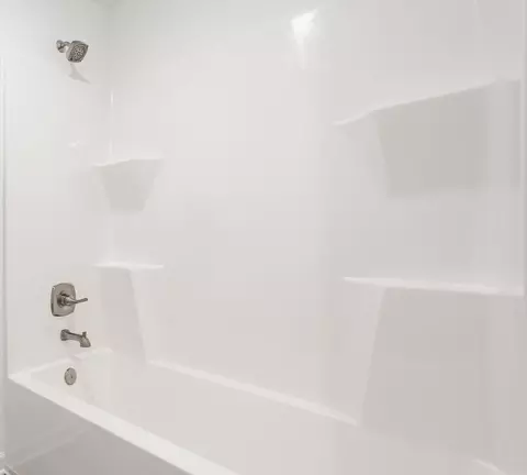 Bath - 203 Scorsese St, Springfield, OH 45505 photo 5 of 13