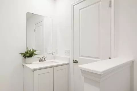Bath - 203 Scorsese St, Springfield, OH 45505 photo 4 of 13