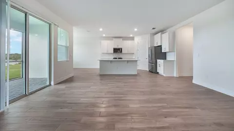 Living - 3980 Kennebunk Loop, Mount Dora, FL 32757 photo 2 of 7