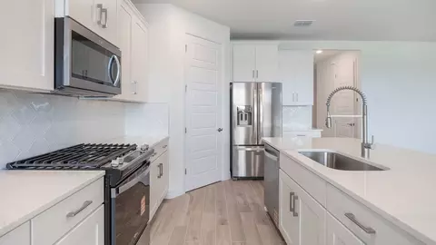 Kitchen - 3980 Kennebunk Loop, Mount Dora, FL 32757 photo 1 of 5