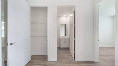 Entry Way - 3980 Kennebunk Loop, Mount Dora, FL 32757 photo 2 of 5