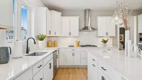 Kitchen - 6601 Tamarack Ln, Corcoran, MN 55340 photo 6 of 8