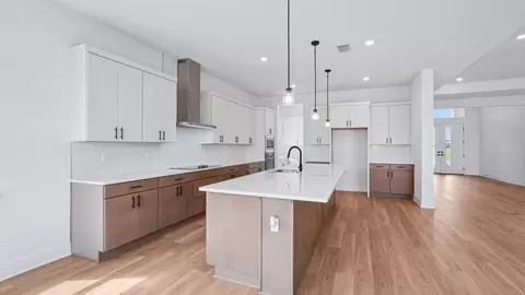 Kitchen - 8308 Golden Beach Ct, Parrish, FL 34219 photo 1 of 4