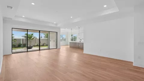 Living - 8308 Golden Beach Ct, Parrish, FL 34219 photo 2 of 3