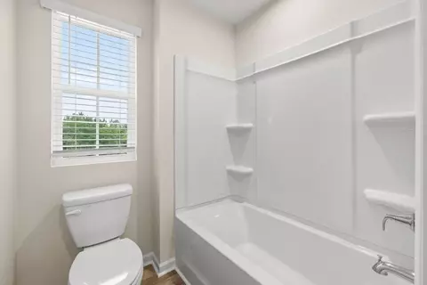 Bath - 40 Gus Ct, Bunnlevel, NC 28323 photo 3 of 3