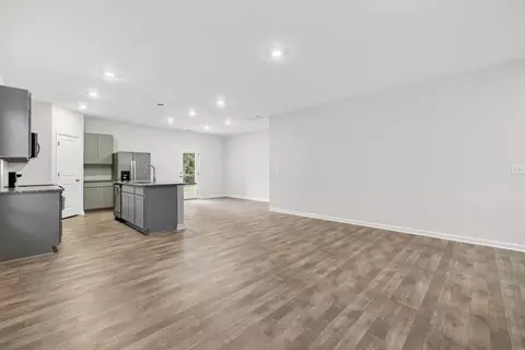 Living - 40 Gus Ct, Bunnlevel, NC 28323 photo 3 of 4