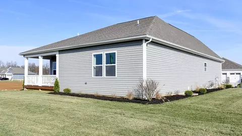 Exterior - 3301 Greycliff Trl, Franklin, OH 45005 photo 7 of 16