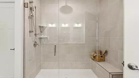 Bath - 3301 Greycliff Trl, Franklin, OH 45005 photo 5 of 9