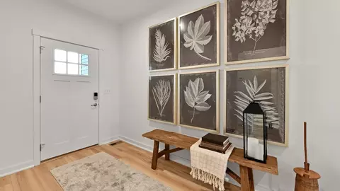 Entry Way - 3301 Greycliff Trl, Franklin, OH 45005 photo 2 of 6