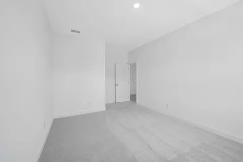 Bedroom - 1061 Summit Pass Ln, Dacula, GA 30019 photo 5 of 34