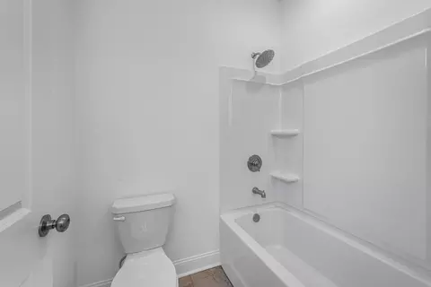 Bath - 1061 Summit Pass Ln, Dacula, GA 30019 photo 7 of 23