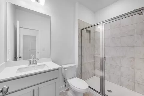 Bath - 1061 Summit Pass Ln, Dacula, GA 30019 photo 5 of 23