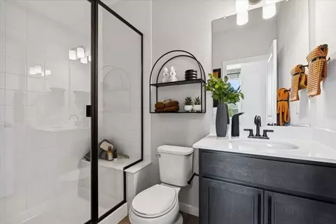 Bath - 3511 Switchgrass Ln, Dacono, CO 80514 photo 3 of 5