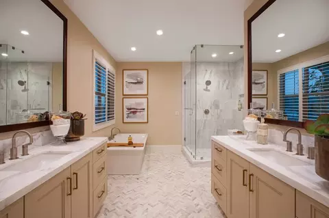 Bath - 84 Bright Star, Irvine, CA 92618 photo 4 of 4