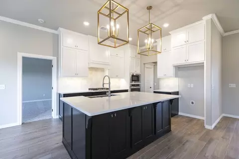 Kitchen - 2920 E Northampton St, Broken Arrow, OK 74014 photo 7 of 16