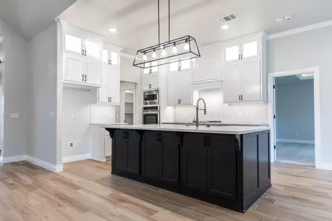 Kitchen - 2920 E Northampton St, Broken Arrow, OK 74014 photo 11 of 16
