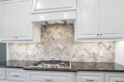 Kitchen - 2920 E Northampton St, Broken Arrow, OK 74014 photo 15 of 16
