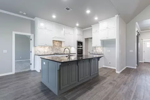 Kitchen - 2920 E Northampton St, Broken Arrow, OK 74014 photo 13 of 16