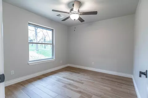 Bedroom - 2920 E Northampton St, Broken Arrow, OK 74014 photo 6 of 10
