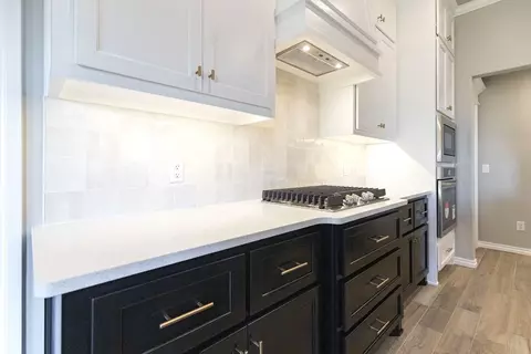 Kitchen - 2920 E Northampton St, Broken Arrow, OK 74014 photo 6 of 16