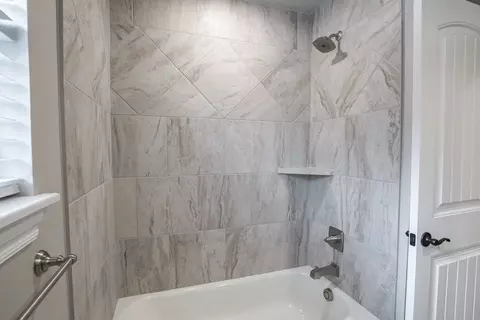 Bath - 2920 E Northampton St, Broken Arrow, OK 74014 photo 9 of 9
