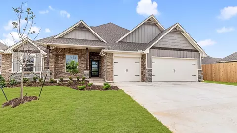 Exterior - 2920 E Northampton St, Broken Arrow, OK 74014 photo 3 of 29