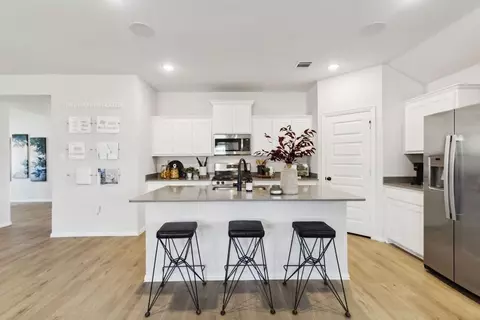 Kitchen - 555 Brookside Dr, Van Alstyne, TX 75495 photo 2 of 3