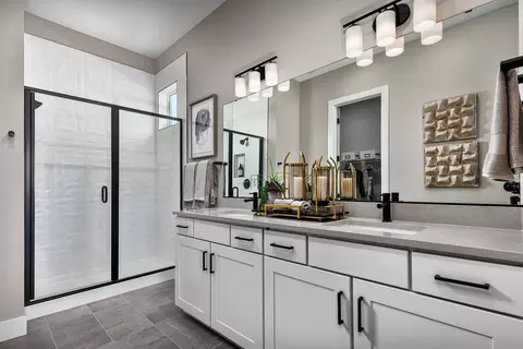 Bath - 4450 Southview Dr, Lincoln, CA 95648 photo 1 of 1