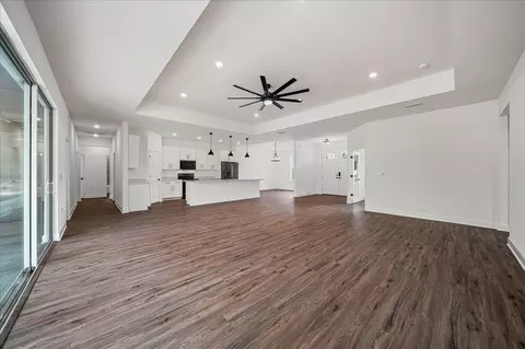 Living - 13161 Spring Hill Dr, Spring Hill, FL 34609 photo 4 of 7