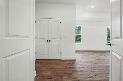 Entry Way - 13161 Spring Hill Dr, Spring Hill, FL 34609 photo 4 of 9