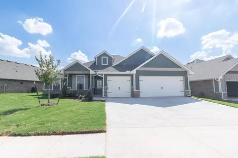 9232 NW 119th St, Yukon, OK 73099