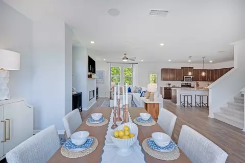 Dining - 107 Hollow Oak Bnd, Euharlee, GA 30145 photo 2 of 2