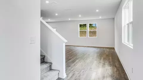 Living - 107 Hollow Oak Bnd, Euharlee, GA 30145 photo 16 of 25