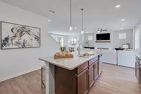 Kitchen - 107 Hollow Oak Bnd, Euharlee, GA 30145 photo 2 of 22