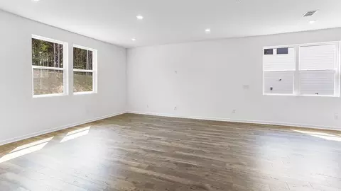 Living - 107 Hollow Oak Bnd, Euharlee, GA 30145 photo 15 of 25