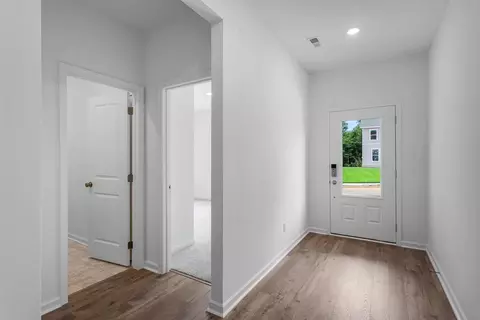 Entry Way - 107 Hollow Oak Bnd, Euharlee, GA 30145 photo 13 of 19