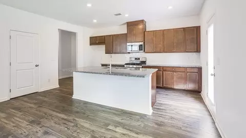 Kitchen - 107 Hollow Oak Bnd, Euharlee, GA 30145 photo 14 of 22